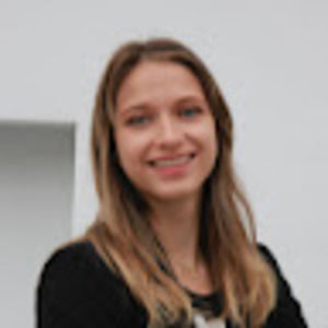 Meet your Posher, Cassandra